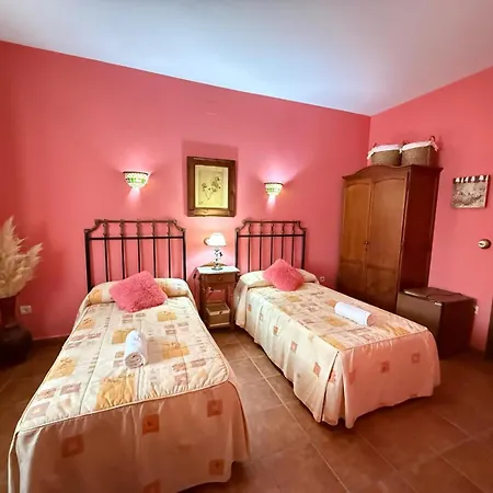 La Almazara Del Cristo Kır Evi Serradilla