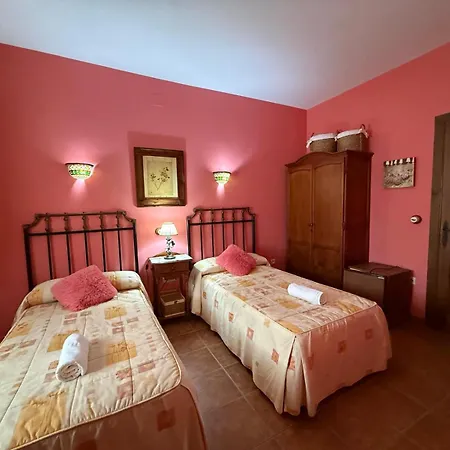 La Almazara Del Cristo Kır Evi Serradilla
