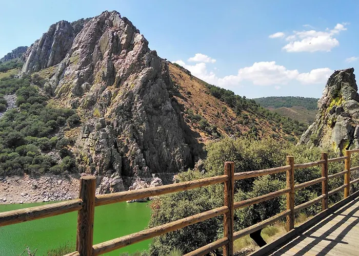 La Almazara Del Cristo Serradilla